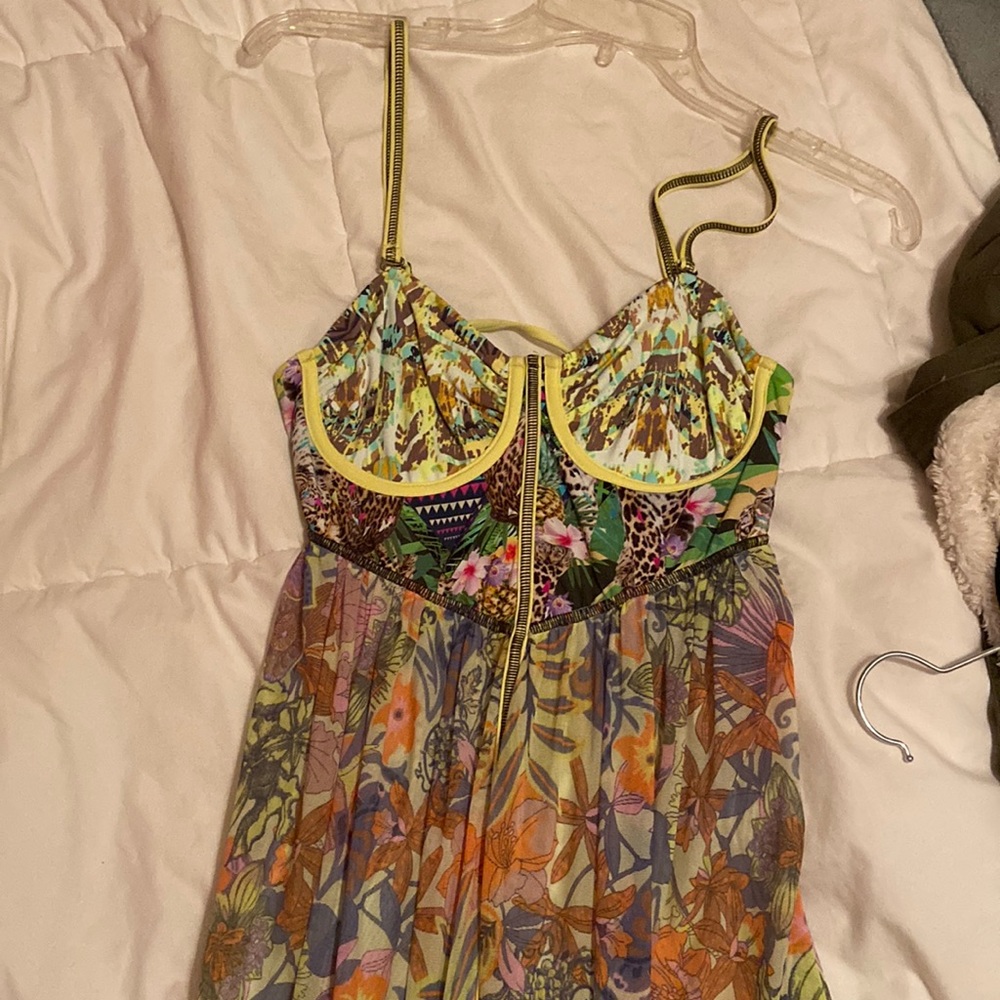 Flowy maxi dress cute for vacation !!